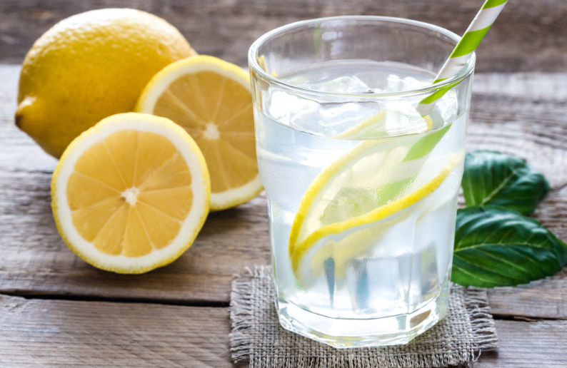 The Benefits of Drinking Lemon Water in the Morning