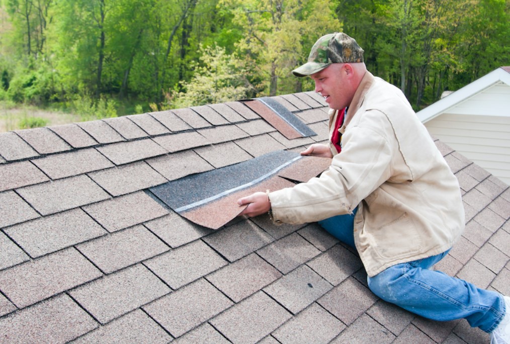 How to Dispose of Roofing Felt in Germany